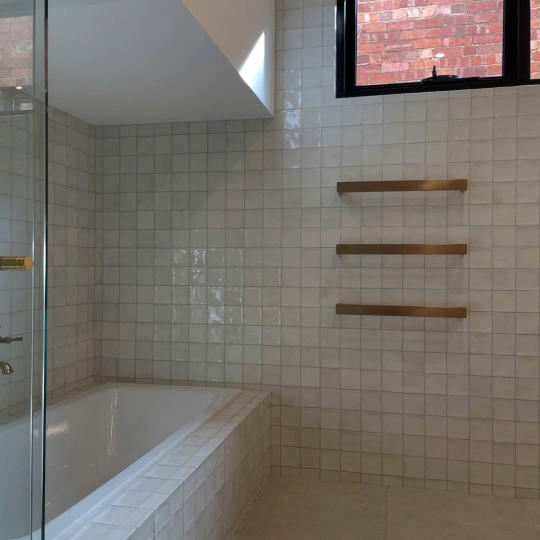 ✨ GẠCH THẺ 10×10CM BHHOMETILES – BỀ MẶT BÓNG, MÀU SẮC CÓ GU