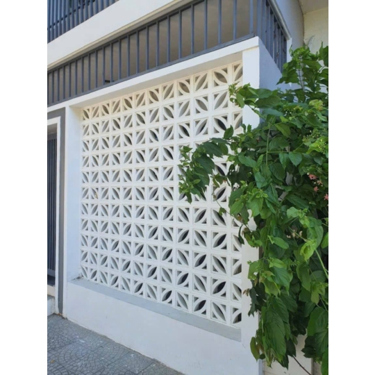 Gạch Bông Gió Ito 802 – Vẻ Đẹp Tối Giản Tạo Điểm Nhấn Kiến Trúc Hiện Đại Bhhometiles
