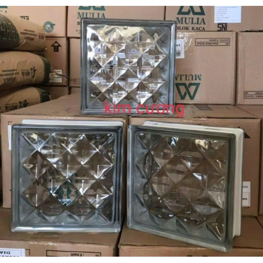 Gạch Kính Lấy Sáng Kim Cương