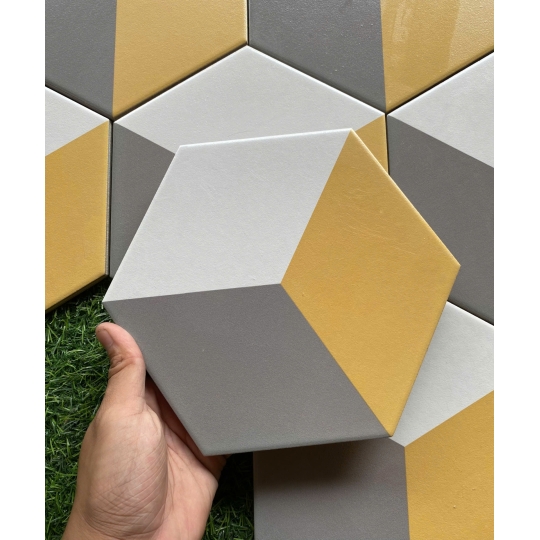 🟡 GẠCH LỤC GIÁC 3D VÀNG XÁM TRẮNG – KHỐI SẮC ĐỘC BẢN 20x23cm BHHOMETILES