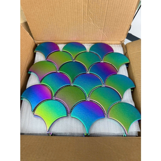 Gạch Mosaic Vảy Cá Cầu Vồng MHF38 – Dấu Ấn Màu Sắc Trong Không Gian Sang Trọng