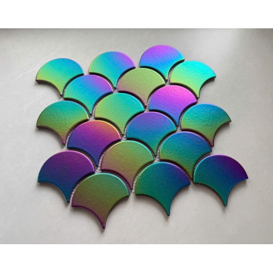 Gạch Mosaic Vảy Cá Cầu Vồng MHF38 – Dấu Ấn Màu Sắc Trong Không Gian Sang Trọng