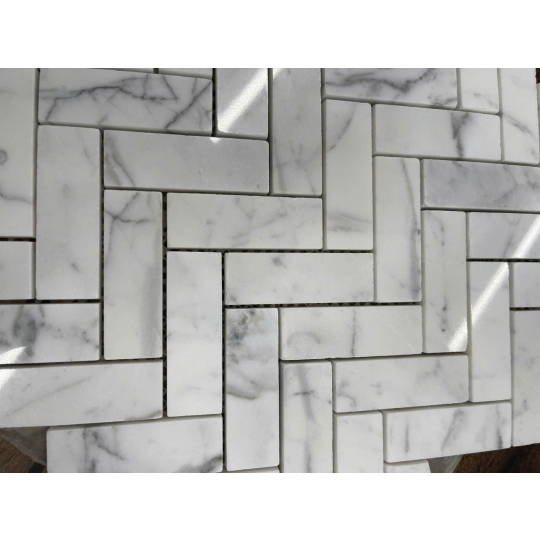 Gạch Mosaic Đá Tự Nhiên Xương Cá XC28 – Tinh Tế Trong Từng Đường Ghép