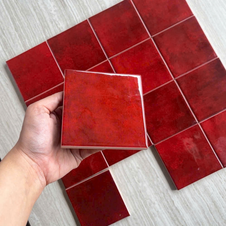❤️ GẠCH THẺ 10×10CM BHHOMETILES – SẮC ĐỎ CHO NHỮNG KHÔNG GIAN CÓ CÁ TÍNH