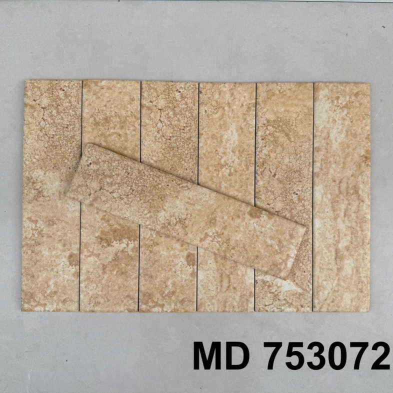 Gạch Thẻ Màu Caramel 75x300mm – Ấm Áp & Thời Thượng Cho Nhà Phố AQUA 75372