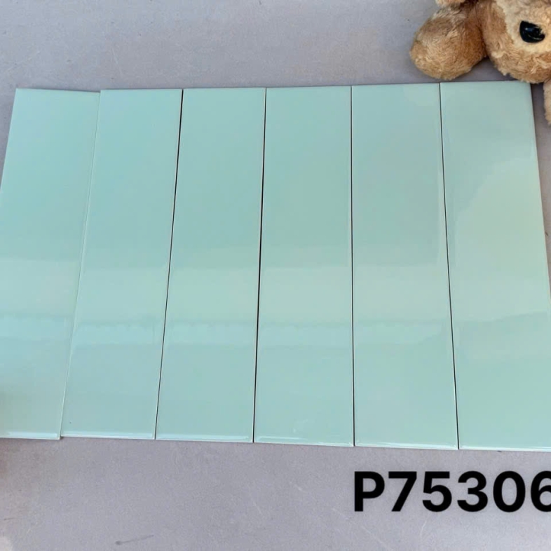 Gạch thẻ xanh mint nhẹ mờ 75x300mm – Phong cách Hàn Quốc hiện đại AQUA 75306