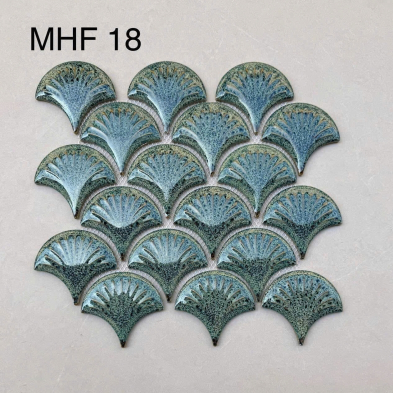 Gạch Vảy Cá Vỏ Sò MHF 18 Cho Phòng Tắm Cao Cấp – Dễ Vệ Sinh, Không Bám Bẩn 290x274x6mm
