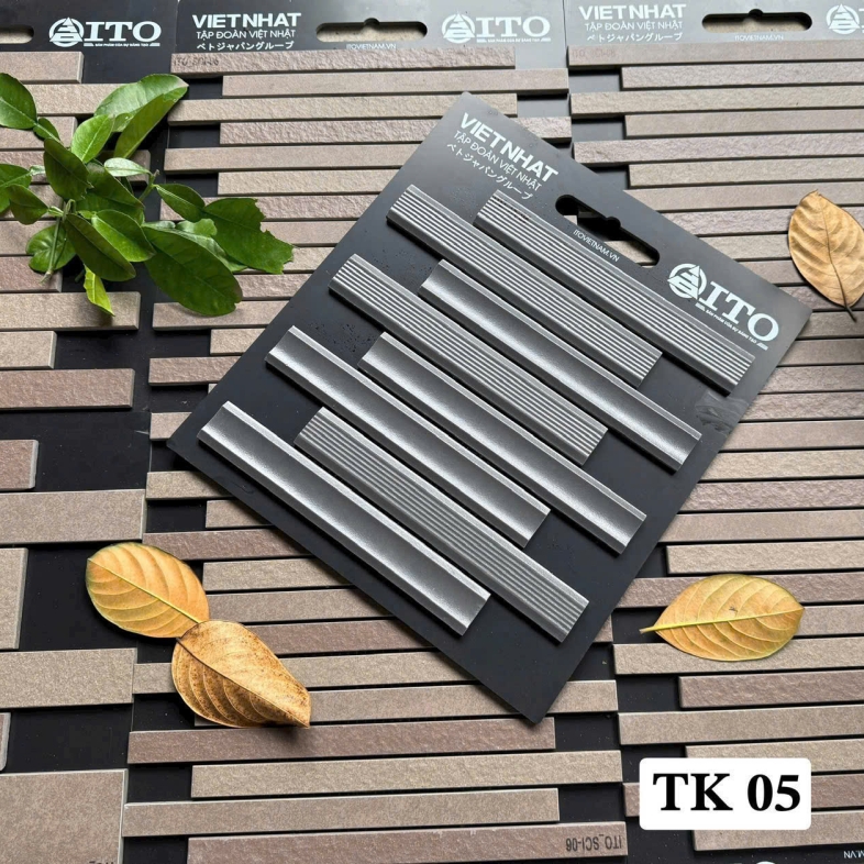 Gạch Thanh Đũa ITO TK 245x325mm Kết Hợp Họa Tiết Lõm & Sọc – Tạo Sắc Thái Độc Đáo Cho Mặt Tiền