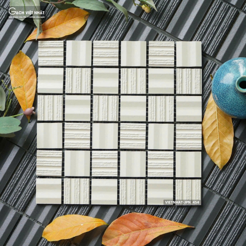 Gạch Việt Nhật -JPN_454 – Vẻ Đẹp Tinh Tế Từ Những Viên Chip Trắng Sữa Đầy Cảm Xúc