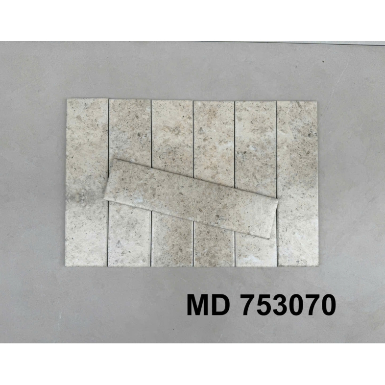 Gạch Thẻ Vân Đá Xám Mờ 75x300mm – Nền Trung Tính Cho Thiết Kế Có Gu